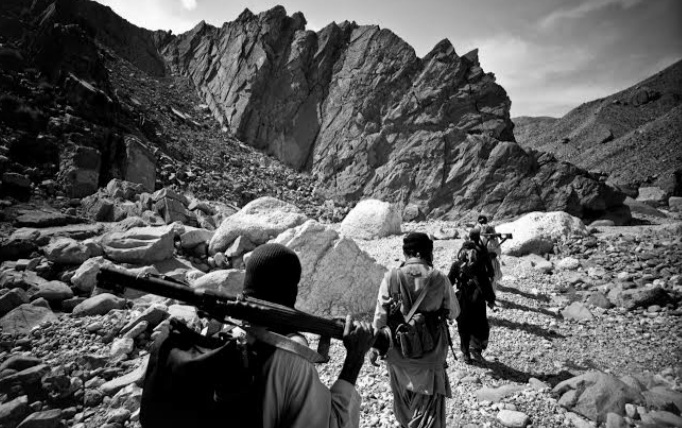 بلوڅانو څلور پاکستاني عسکر وژلي