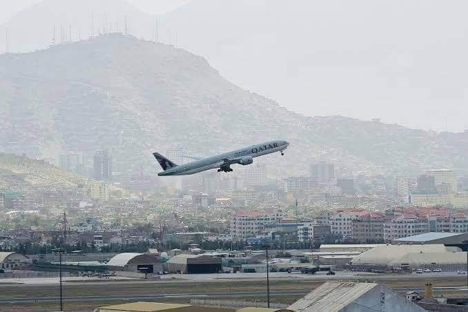 امریکا له کابله د لومړي پرواز په برابرېدو کې د طالبانو د اقداماتو هرکلی کړی