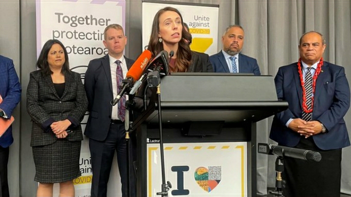 نیوزلینډ: طالبان دې د مېرمنو د کار او تعلیم مخنیوی نه‌کوي