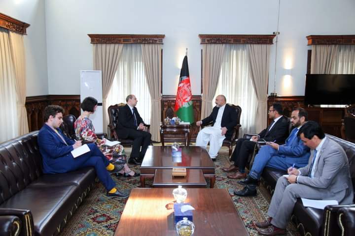 حنیف اتمر: د مسکو د کنفرانس په اړه به له مشورو وروسته پرېکړه وکړو.