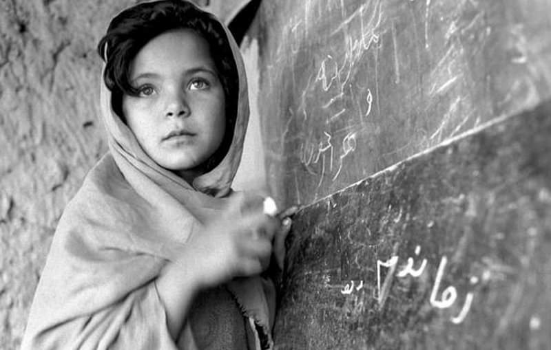 ایا ریښتیا افغاني فرهنګ د نجونو د زده کړو مخه نیسي؟