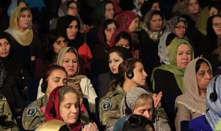 د بشر حقونو سازمان: د دوحې غونډه کې د افغانان مېرمنو بشپړ ګډون اړین دی.