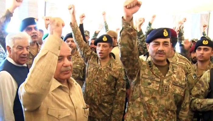 له هند سره تر اوربند وروسته؛ شهباز شريف له هند سره د جګړې له لومړۍ کرښې ليدنه کړې