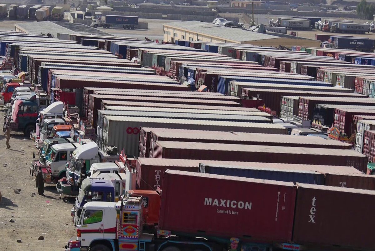 سږکال د افغانستان د صادراتو کچه  ۱۹۰۰ میلیونه ډالرو ته لوړه شوې