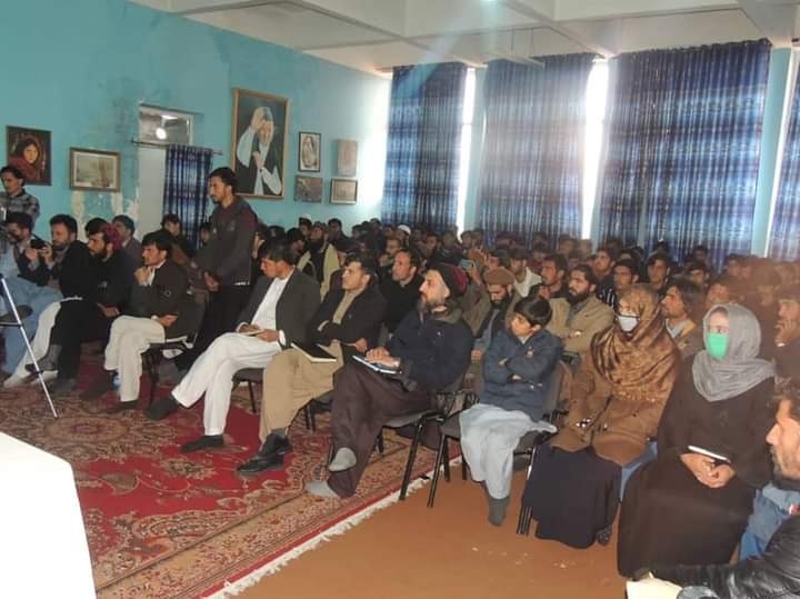 لوګر کې یو غږ د سولې لپاره مشاعره وشوه