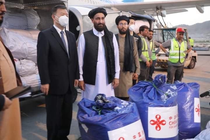 له زلزله‌ ځپلو سره د مرستو دوام؛ د چین ۸۰۰۰ ټنه بشري مرسته کابل ته رالېږلې