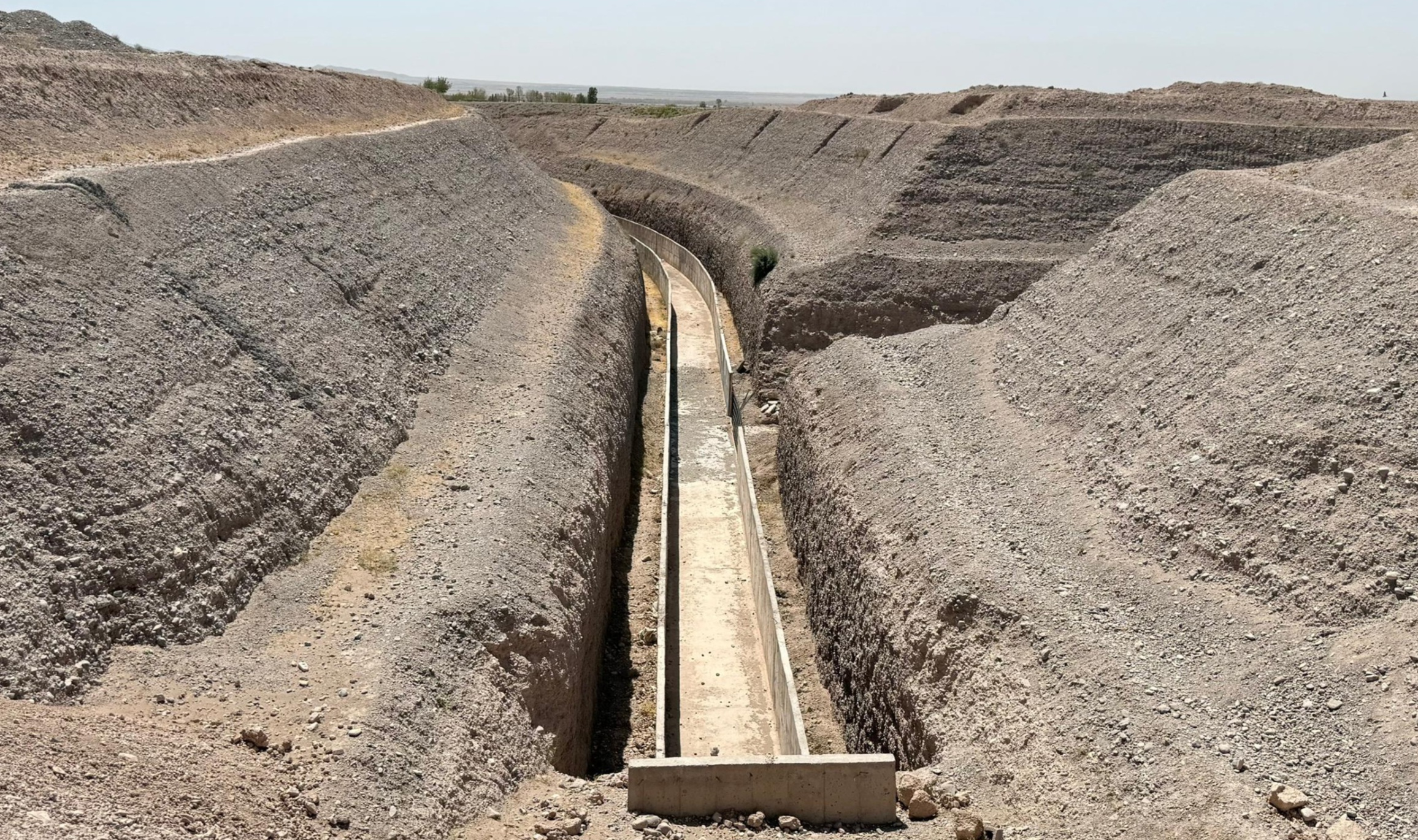 منصور: د پاشدان بند چارې ۹۵ سلنه بشپړې شوې