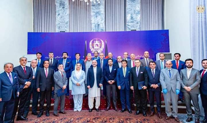 افغان حکومت په مسکو کې دسولې په اړه جوړېدونکې غونډې ته پلاوی استوي.