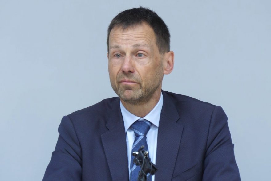 توماس نیکولسن: د افغانستان کورنۍ جګړه د هیچا په ګټه نه ده