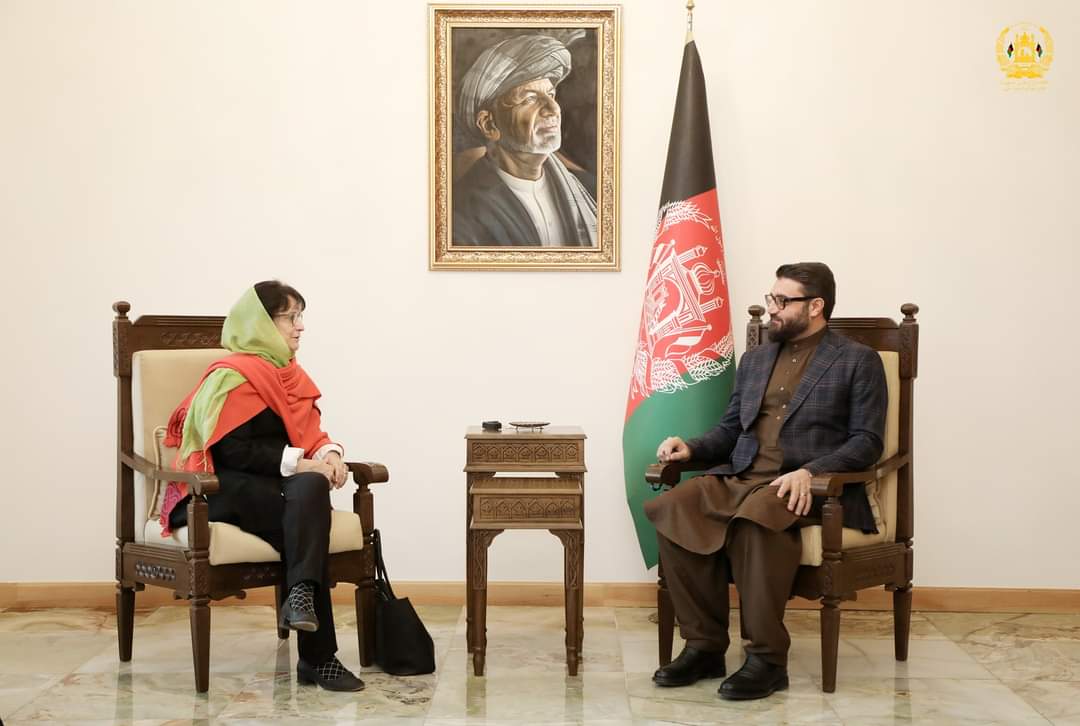 له دیبرا لاینز سره د حمدالله محب لیدنه