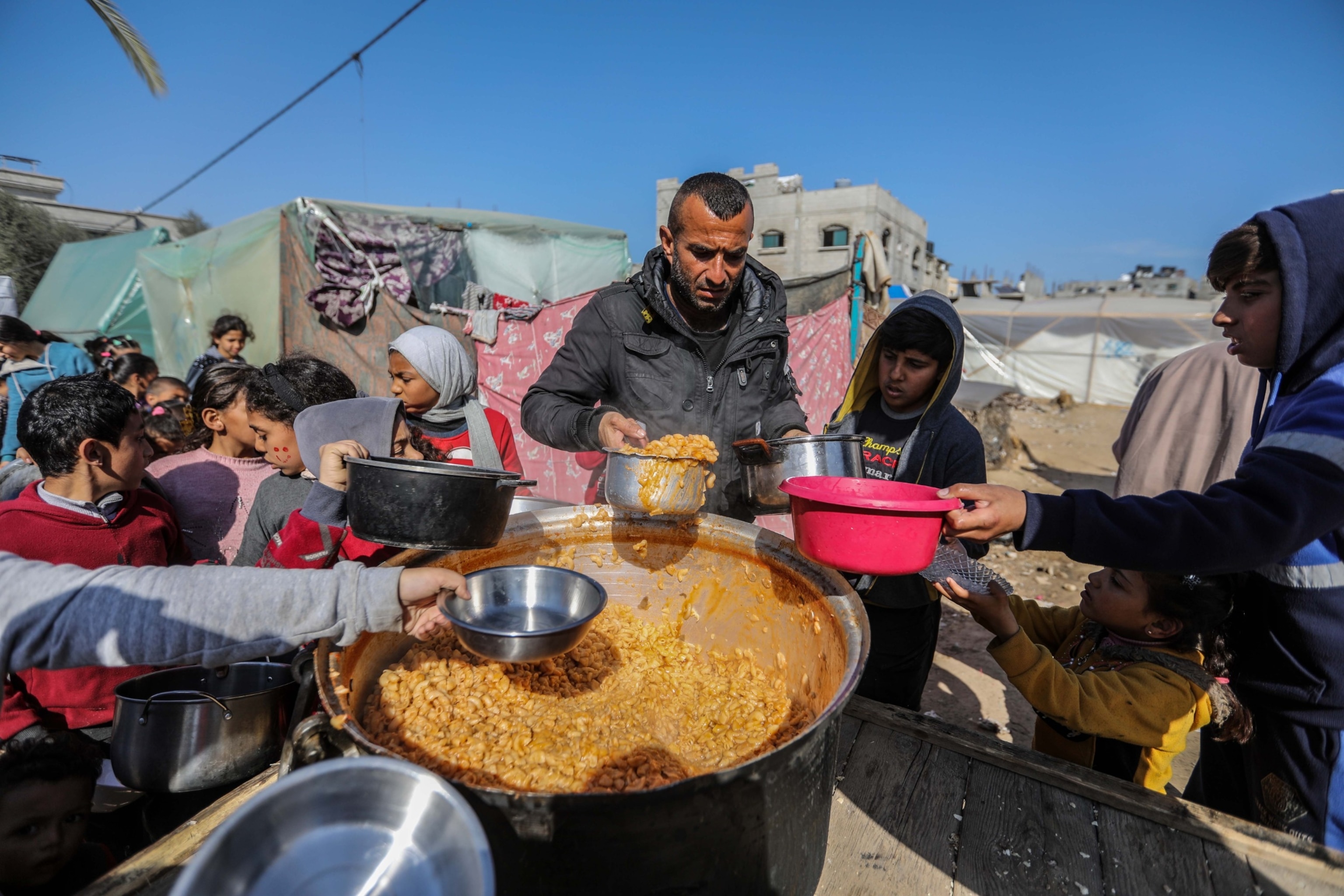 پر غزې د اسرائیلو په بریدونو کې ۲۶ فلسطینیان وژل شوي