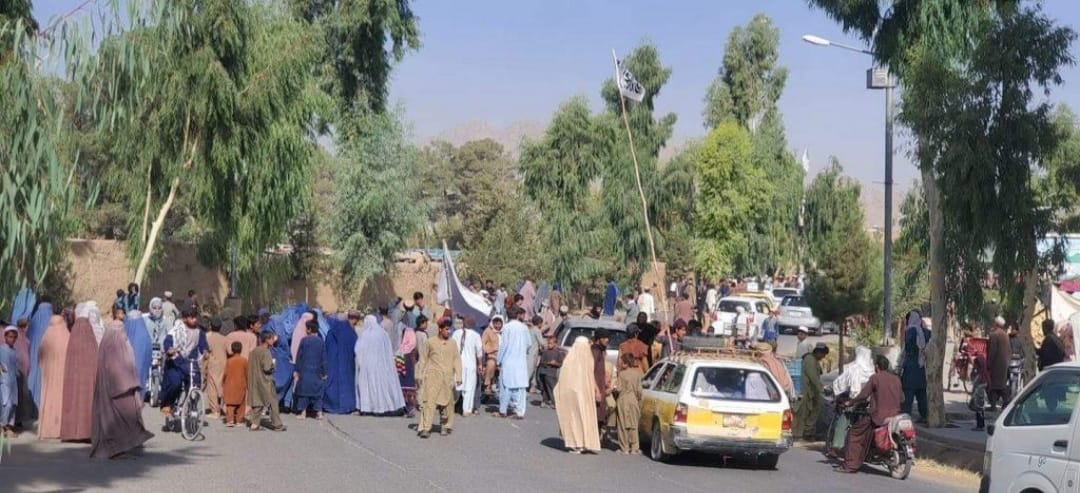 کندهار کې ط‌ال‌ب‌ا‌ن‌و له درې زره کورنیو غوښتي، چې خپله سیمه پرېږدي
