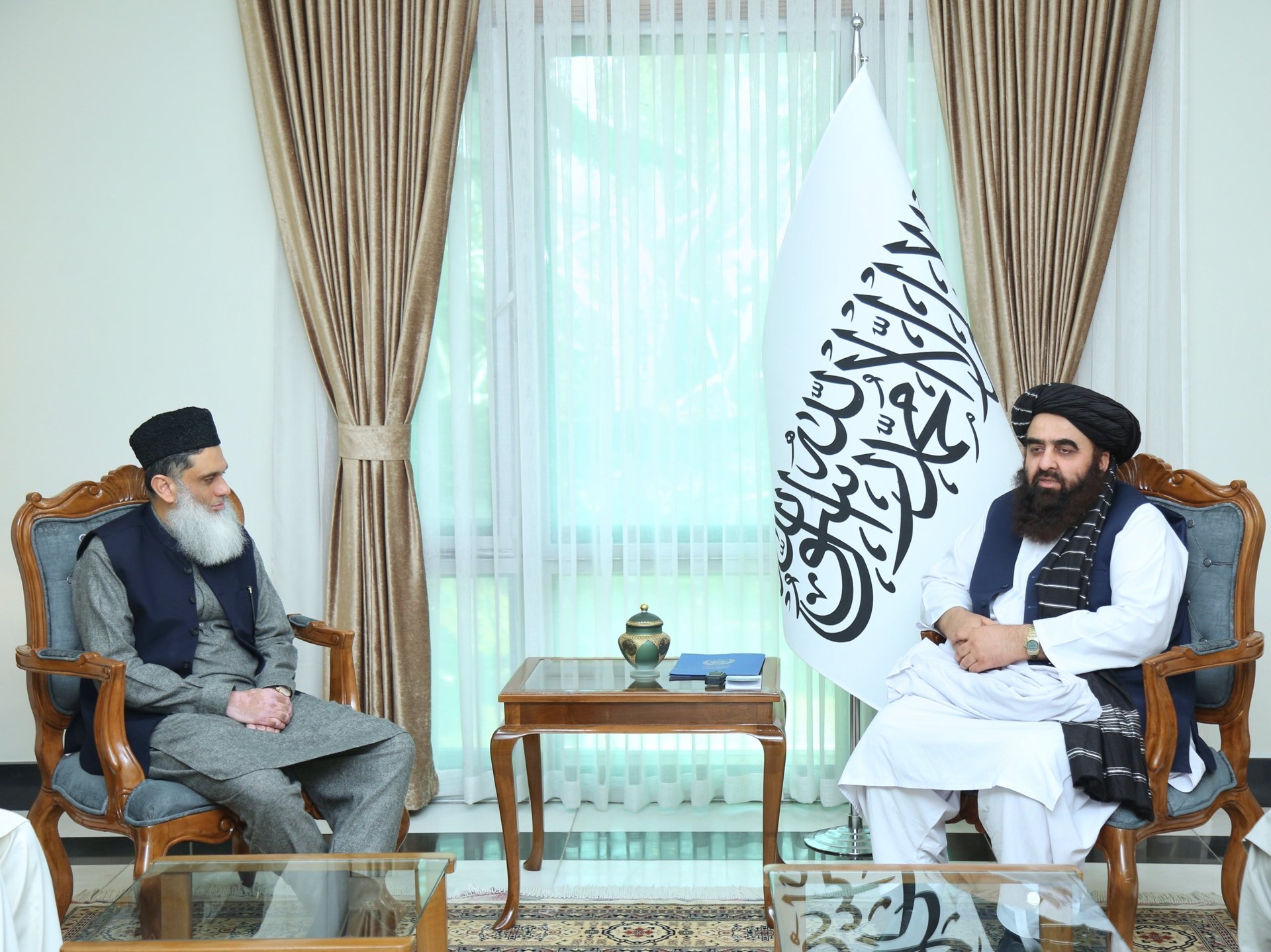 د پاکستان له نوي حکومت د سرپرست حکومت هیله؛ د اړیکو رغېدو کې ګامونه پورته کړئ