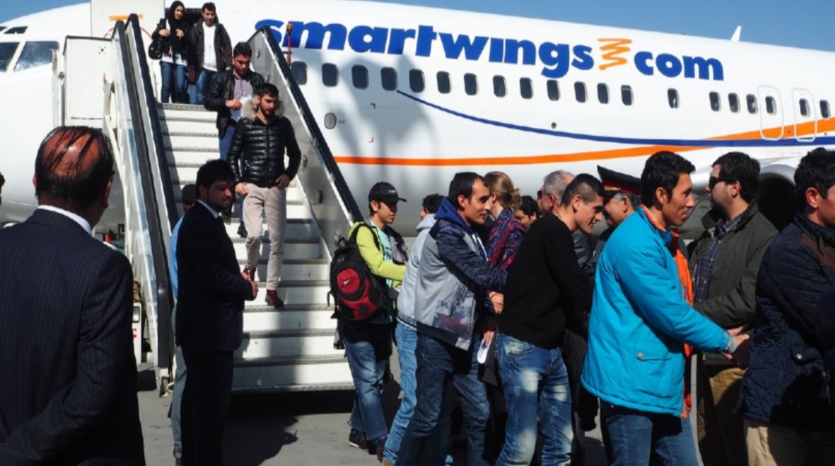 د جرمني چارواکي: افغان کډوال بېرته افغانستان ته لېږو