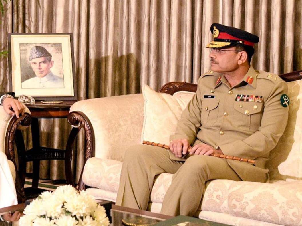 متقي د پاکستان د پوځ له لوی درستیز سره پر بېلابېلو مسائلو غږېدلی