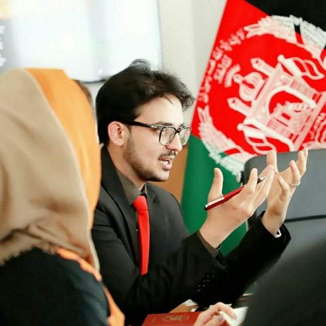 د اداري ژوند ښه مدیران اوسئ