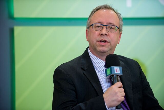 ویلیم راجر: طالبان به درنو تلفاتو سره سره بیا هم خپلې جګړې ته دوام ورکړي