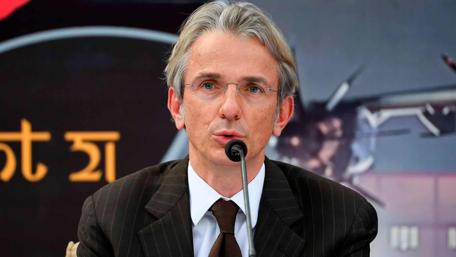 فرانسه: ط. البانو لا هم د نړیوالې ټولنې هېڅ غوښتنه نه‌منلې