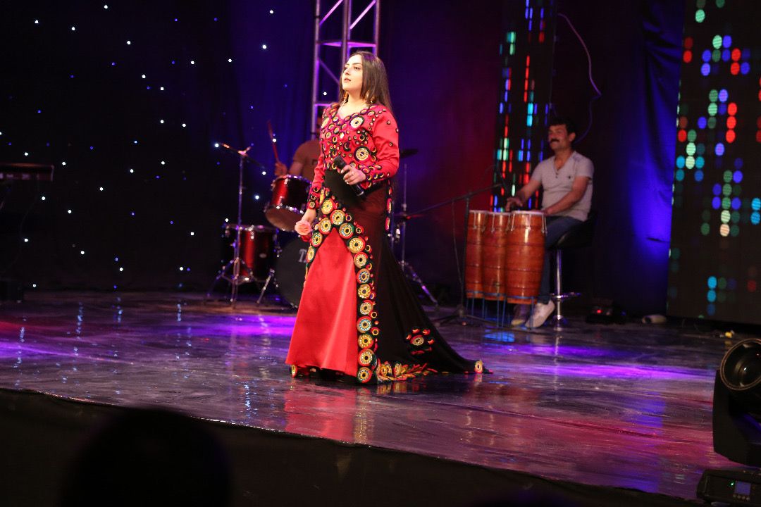 دنيا غزل ژوند ليک