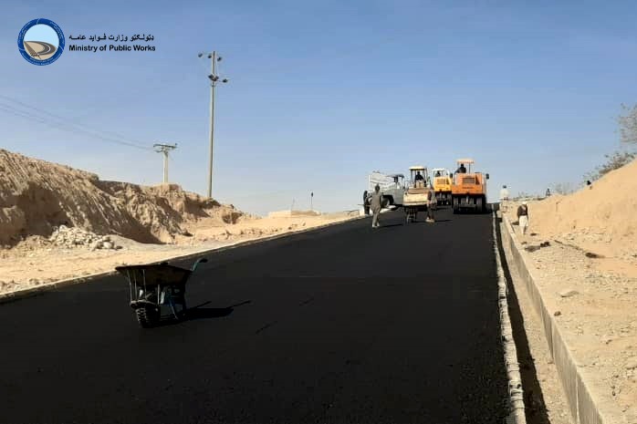 د تالقانو ښار د پاته سړک جوړولو کار ۹۵ سلنه بشپړ شوی.