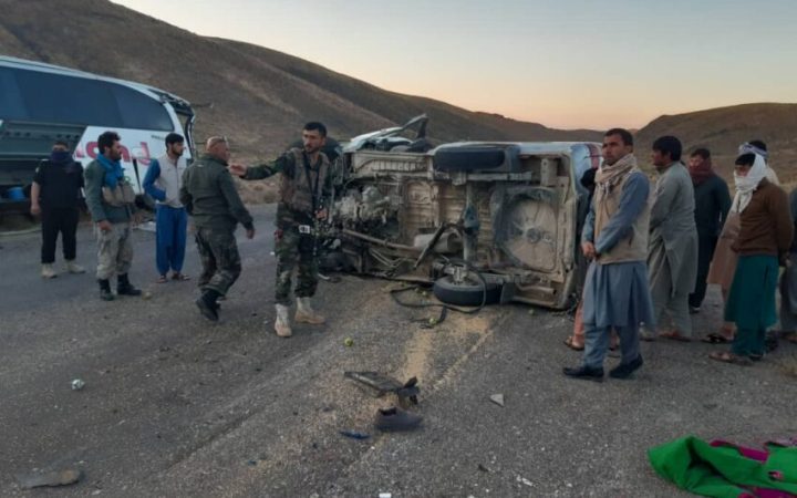 د ترافیکي پيښې له امله ۳ تنه مړه شول