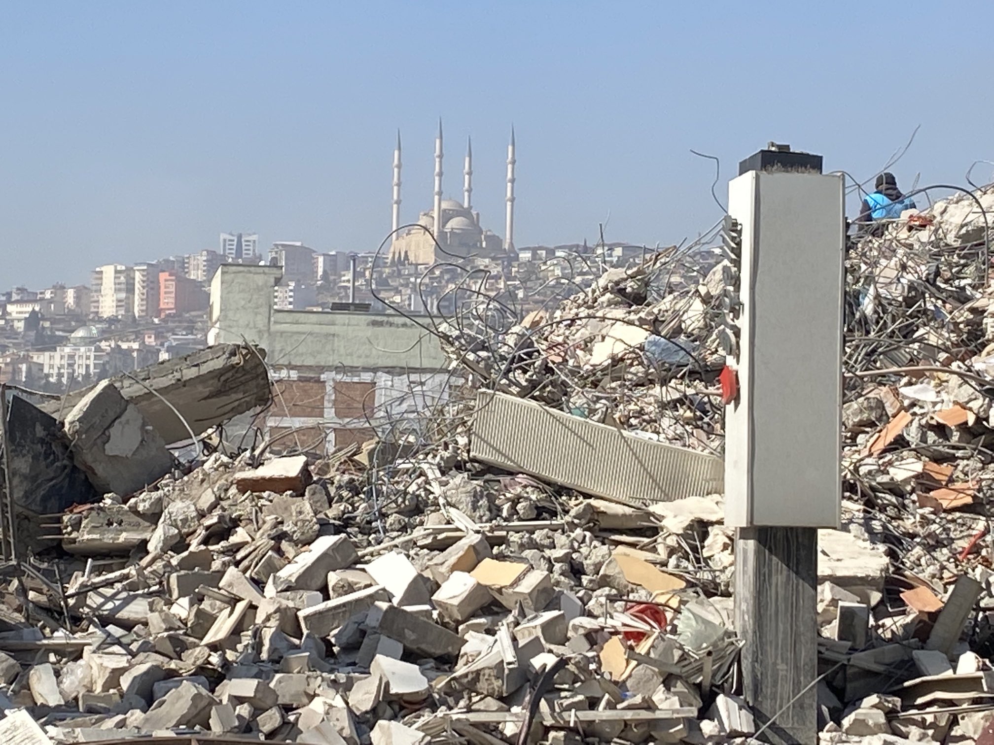 ترکیه او سوریه کې بیا زلزله شوې؛ درې کسان مړه او تر ۶۰۰ زیات ژوبل دي