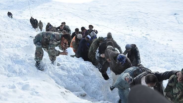 بدخشان کې د واورې ښویېدو له کبله 20 کسانو ته مرګ ژوبله اوښتې.