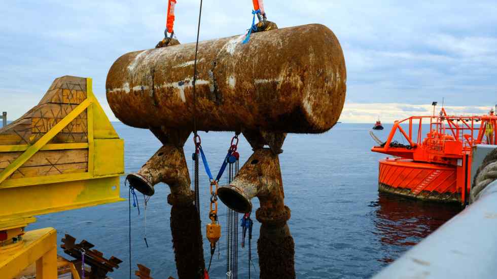 پوتین پر هغو هېوادونو د تېلو پلور بندوي، چې د روسیې تېلو لپاره یې بیه ټاکلې