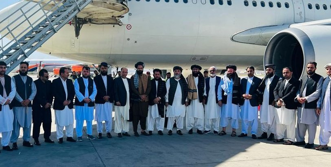 د سوداګرۍ سرپرست وزیر پر مشرۍ یو پلاوی قزاقستان ته په سفر ولاړ