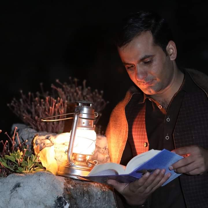 د لارې خبره