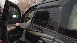 پر تورو ښېښو لرونکو موټرو بندیز ولګېد