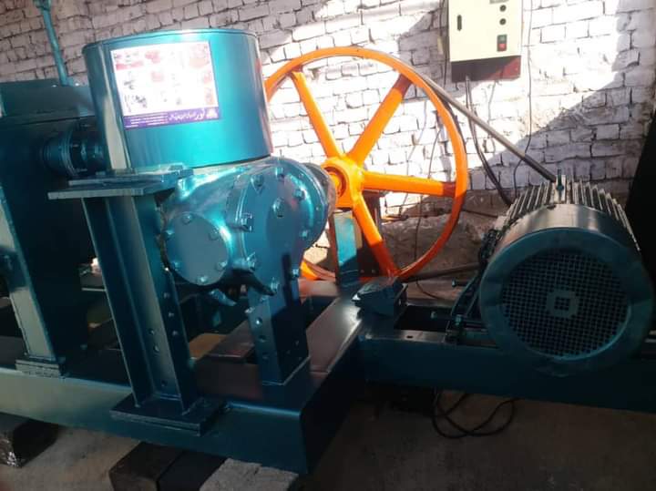 لغمان کې د۳۲ زره ډالرو په ارزښت د موټرو د ګوټکو د جوړولو فابریکه ګټې اخیستنې ته وسپارل شوه.