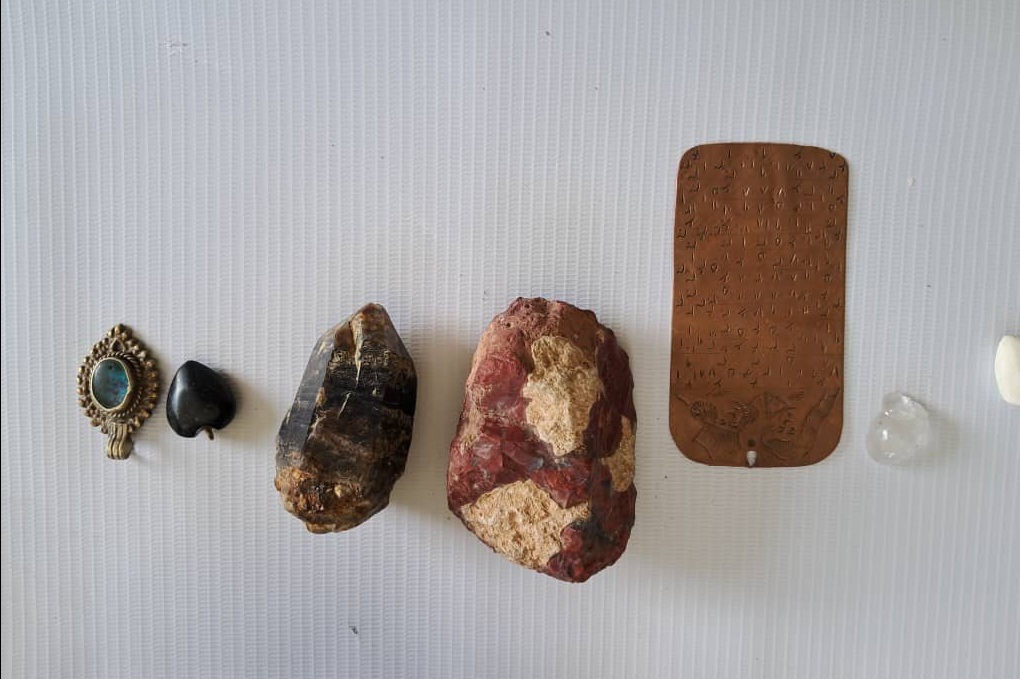 بامیانو کې د یو شمېر لرغونو اثارو د قاچاق مخه نیول شوې