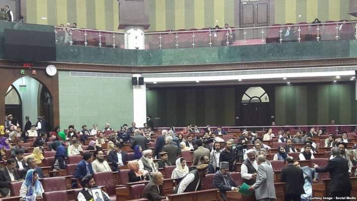 ولسي جرګه وایي، سولې ته د رسېدو لپاره نرمښت پکار دی.