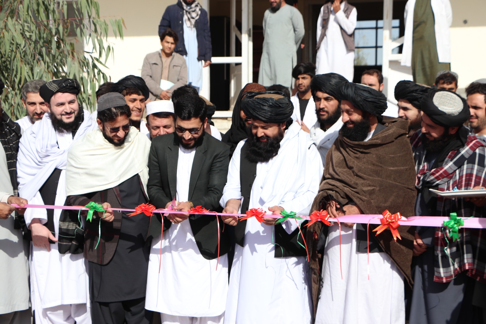 کندهار تدریسي روغتون کي ۱ نیمګړې پروژه پیل شوې