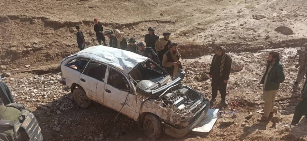 فاریاب کې د ټرافیکي پېښې له کبله ۱۰ کسانو ته مرګ ژوبله اوښتې