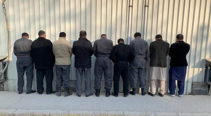 د ټرافکیو او ګمرک ریاست لس تنه کار کوونکي د اختلاس په تور ونیول شول.