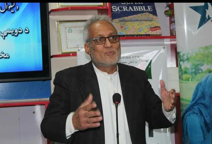 ښاغلی هاشمي، د مینې او عاطفې غني انسان!