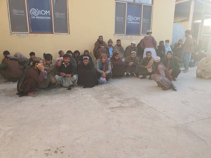 د پاکستان له زندانونو نږدې ۵۰ تنه افغانان آزاد شوي