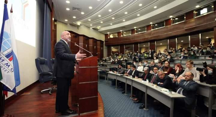 اتمر: که طالبان دسولې خبرو ته ژمن پاتې شي، موږ ژمن یو.