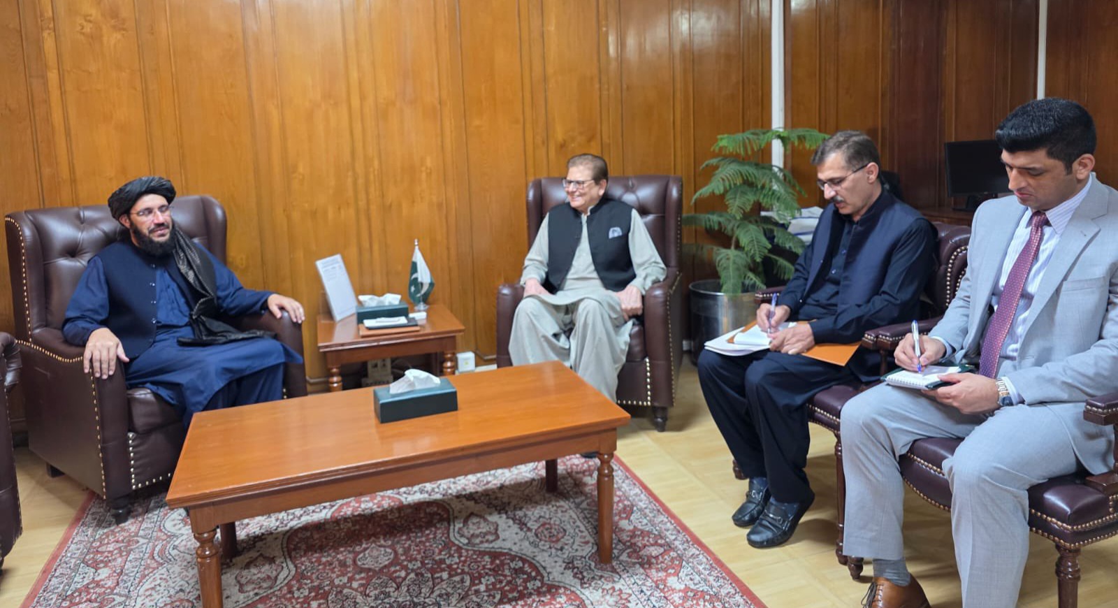 صادق او شکېب پر دوه اړخیزو اړیکو خبرې کړې