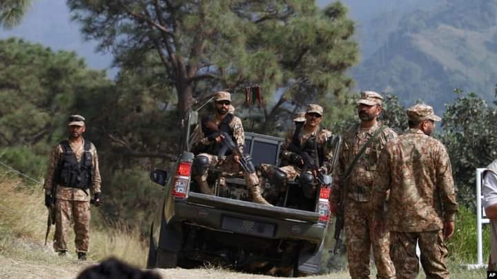 بلوچستان کې چاودنې پنځه پاکستاني عسکر ووژل