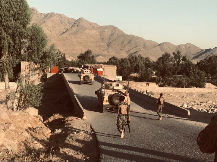 د ۲۰۱ سیلاب قول اردو: لغمان کې د پاکستاني ترهګرو په شمؤل ۱۴ طالبانو ته مرګ ژوبله واوښته.