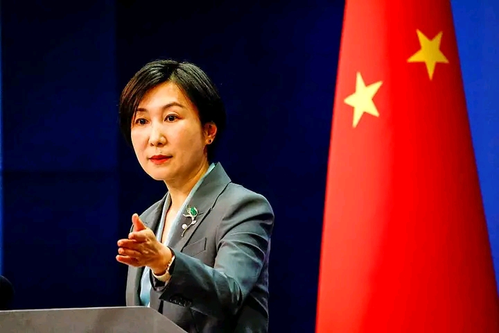 چين د روسيې‌ د هغه اقدام هرکلی کړی چې د افغانستان سرپرست حکومت يې په رسميت پېژندلی دی