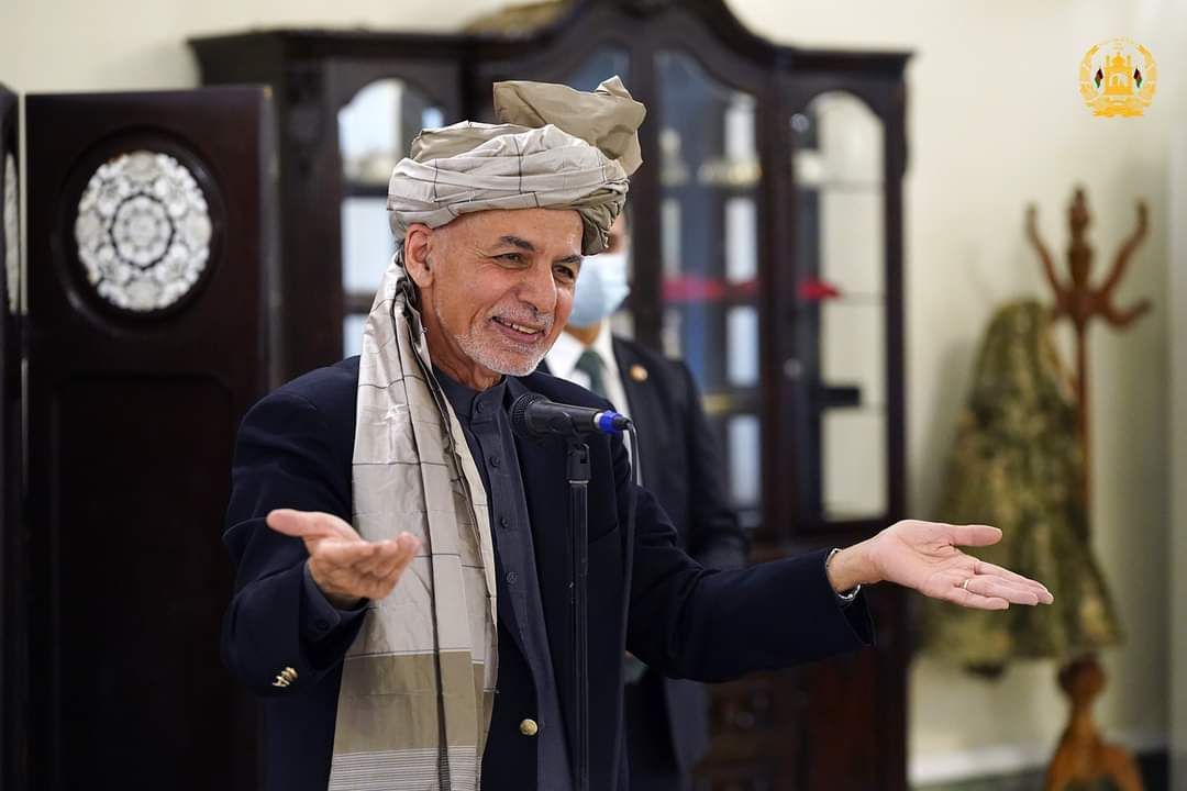 افغان ولسمشر غني د کندهار له یو شمېر مشرانو سره لیدلي.