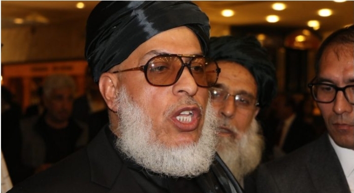 عباس: اوسنی حکومت د سولې پر وړاندې خنډ دی