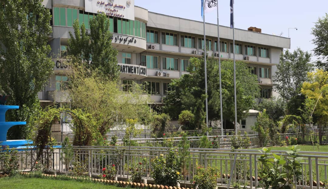 ماليې وزارت: نيمروز کې د ۵۴ ميليونه افغانيو په‌‌ ارزښت د موټرو تم ځای جوړوو