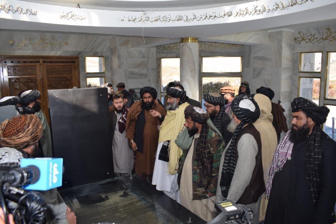 حکومت پنجشېر کې د احمد شاه مسعود مقبرې د ساتنې لپاره امنیتي کسان ګمارلي