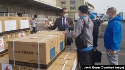 چین کې د افغانستان سفیر: ډېر ژر به د کرونا ضد یو میلیون ډوزه واکسین کابل ته ولېږدوو