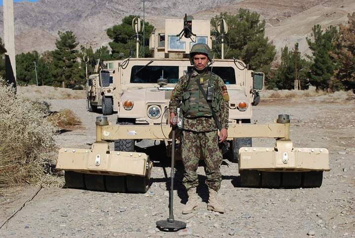 افغان ځواکونو په غزني کې ۳۲طالبان وژلي.